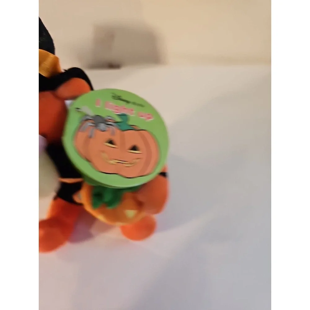 Disney Winnie The Pooh Halloween Light up‎ Witch Tigger Plush Stuffed Needs Batt